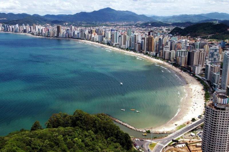 Ap 507 Uma Quadra Do Mar * Balneário Camboriú